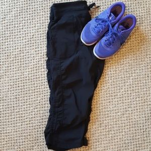 Kirkland athleisure capri joggers